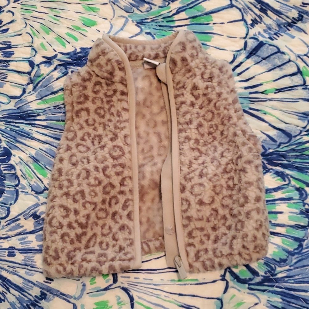 Grey leopard old navy baby vest 3-6 month